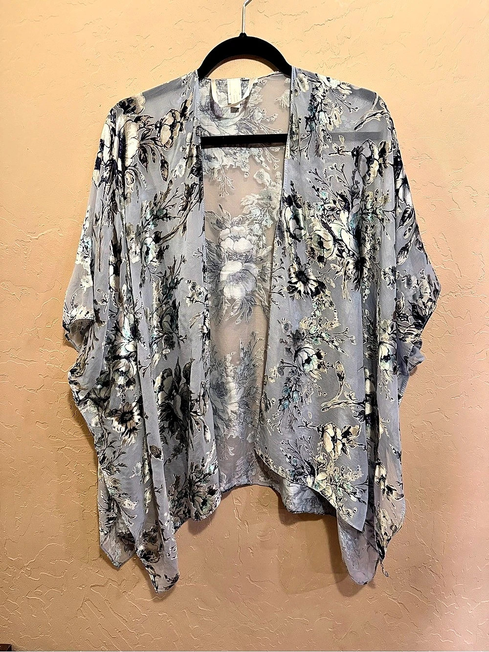 Lauren Conrad Floral Kimono Blouse in Blue Like New